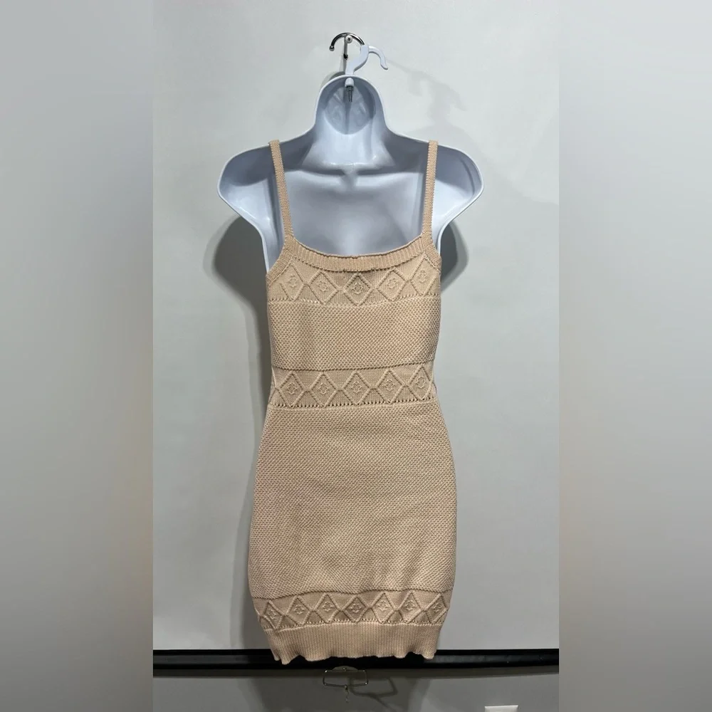 HELLO MOLLY VENUS RETROGRADE KNIT DRESS‎ BEIGE Size 4 New With Tags
